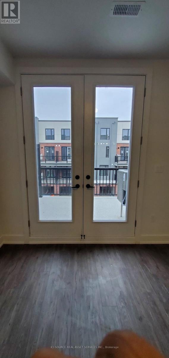 #18 -99 ROGER ST