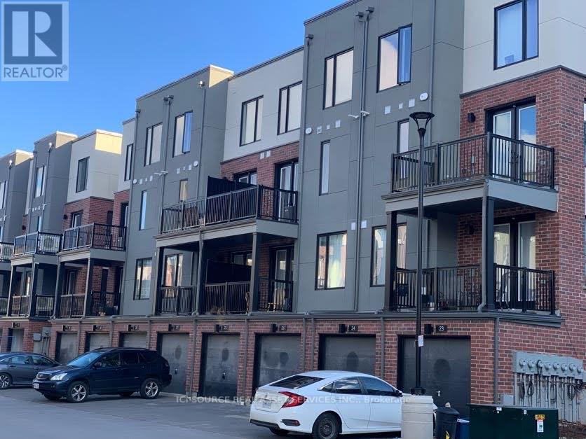 #18 -99 ROGER ST