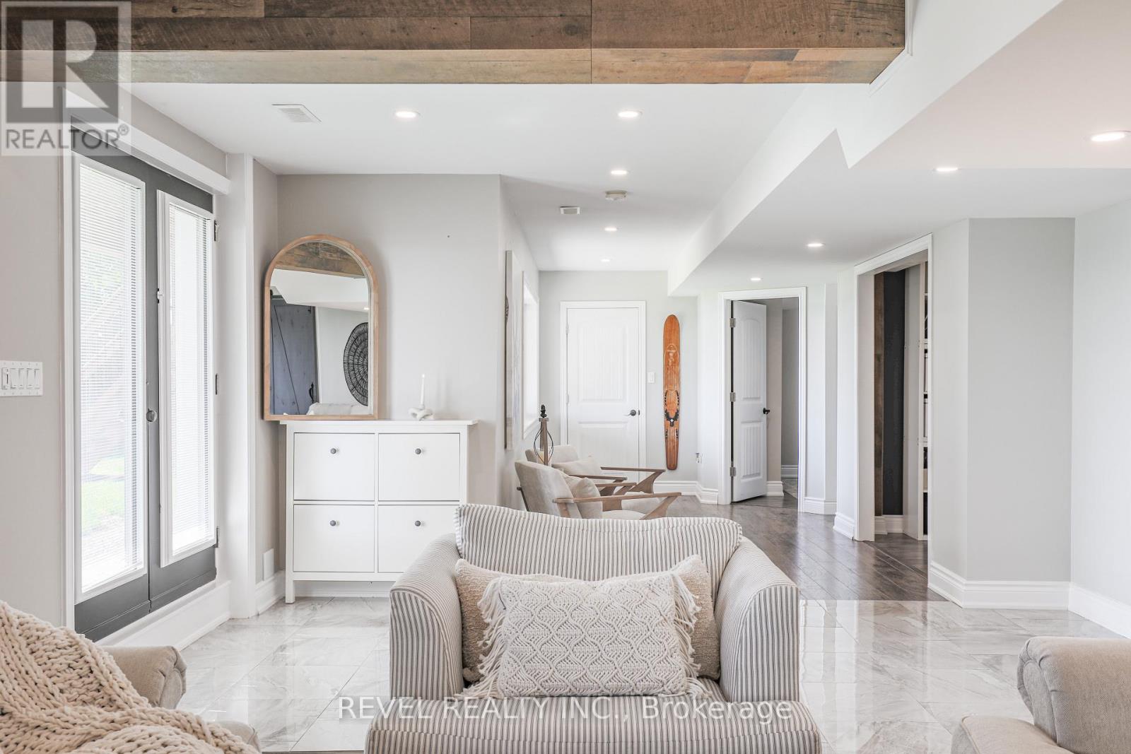 63 GLASSFORD RD