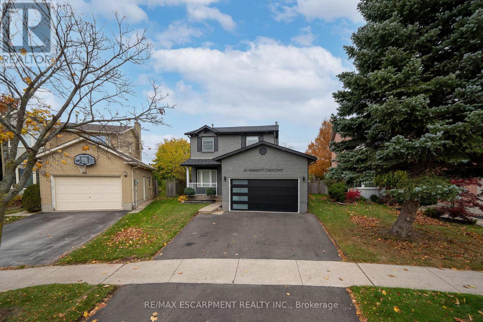 62 MERRITT CRES