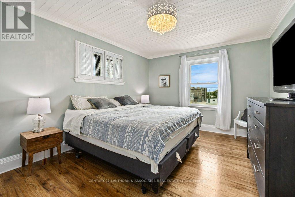 277 JOHN ST