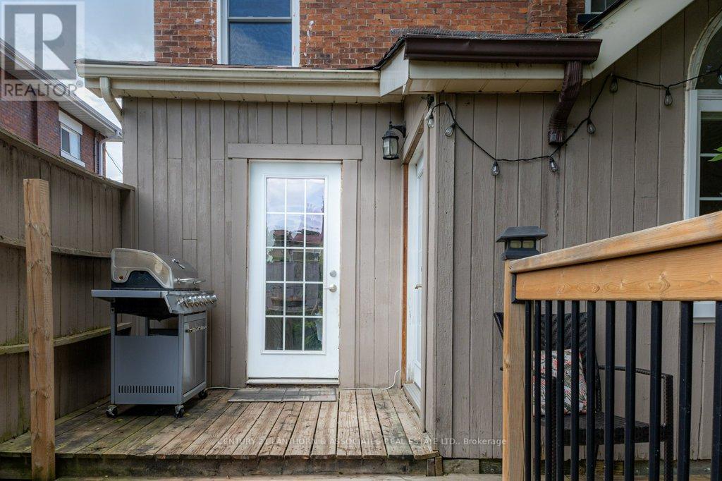 277 JOHN ST