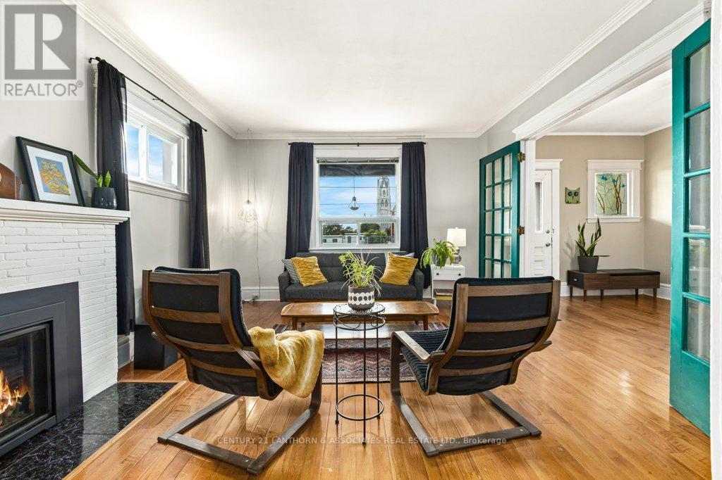 277 JOHN ST