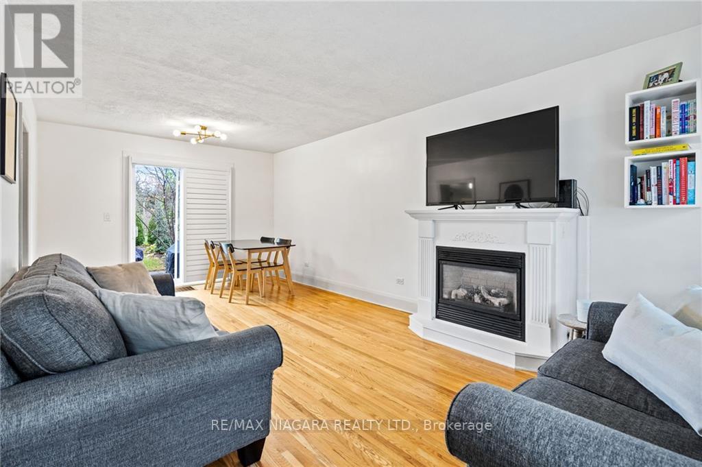 28 CAMERON RD
