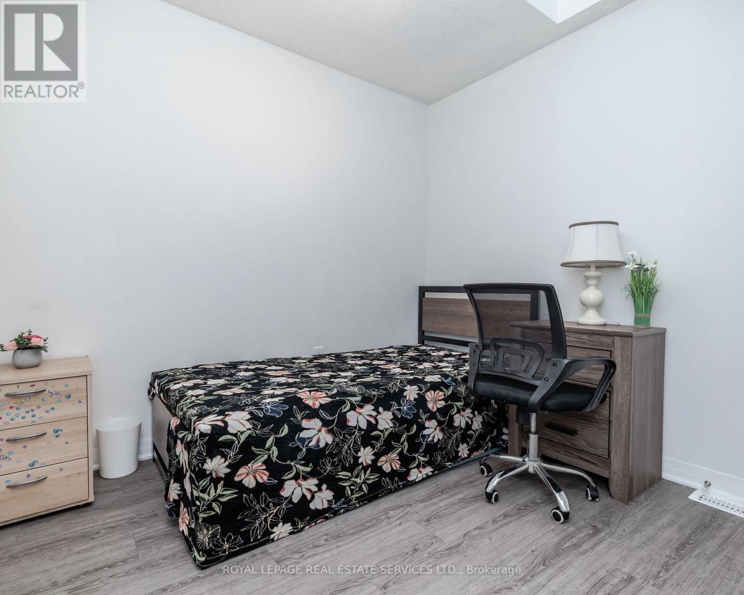 #74 -51 SPARROW AVE, #74