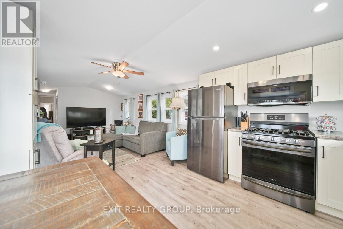 #1 -116 CEDARDALE RD, #1