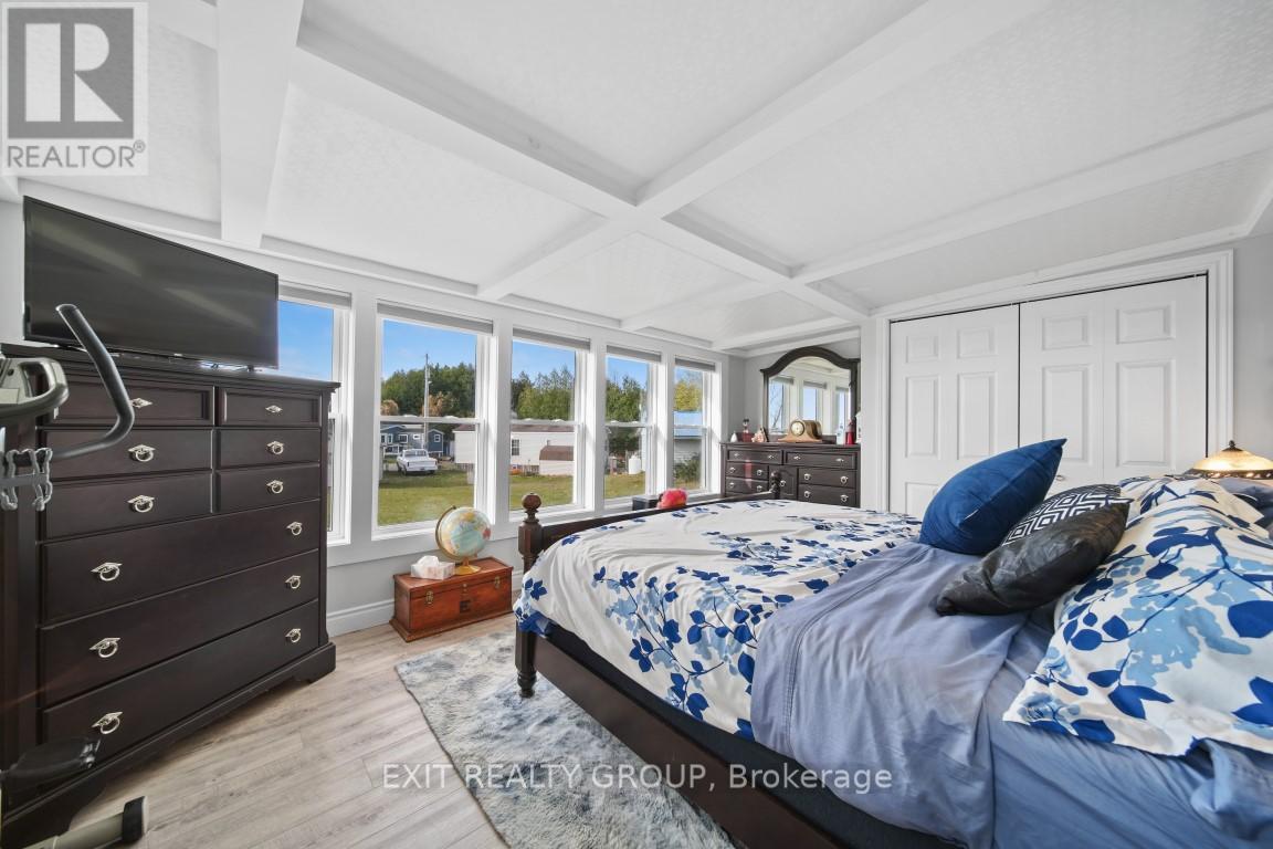 #1 -116 CEDARDALE RD, #1