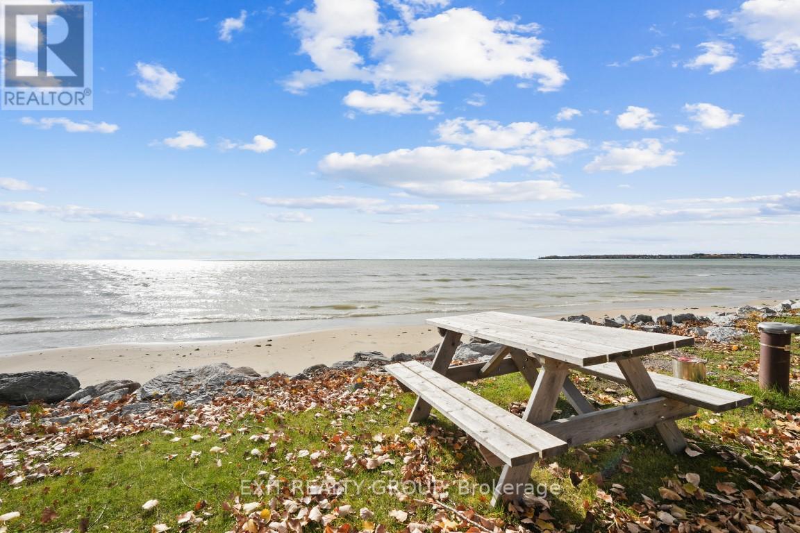 #1 -116 CEDARDALE RD, #1