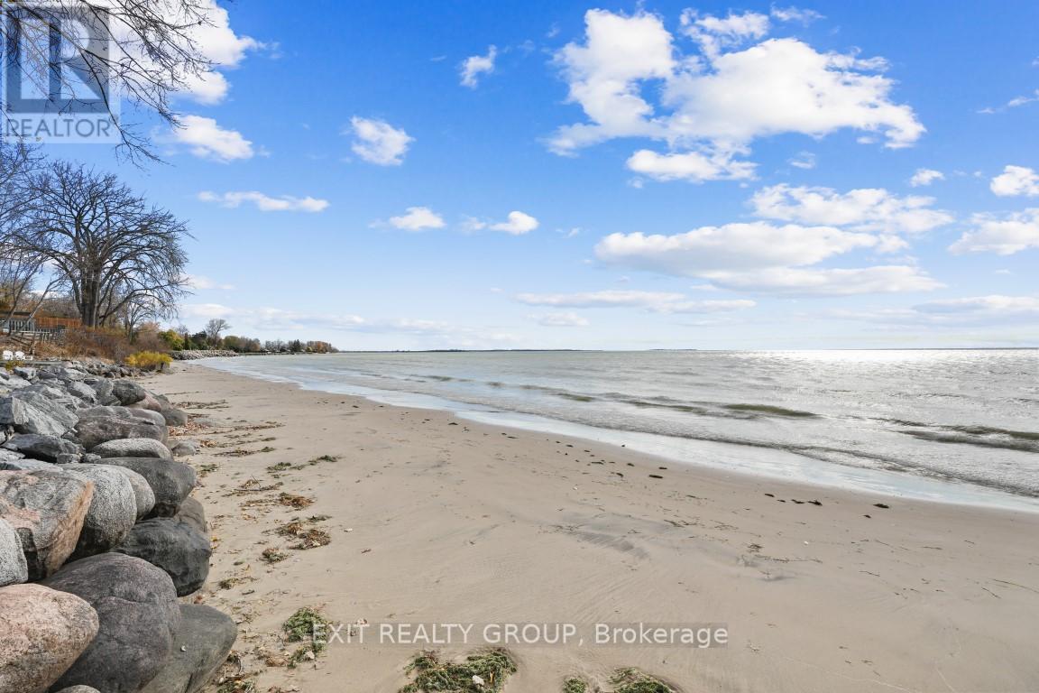 #1 -116 CEDARDALE RD, #1
