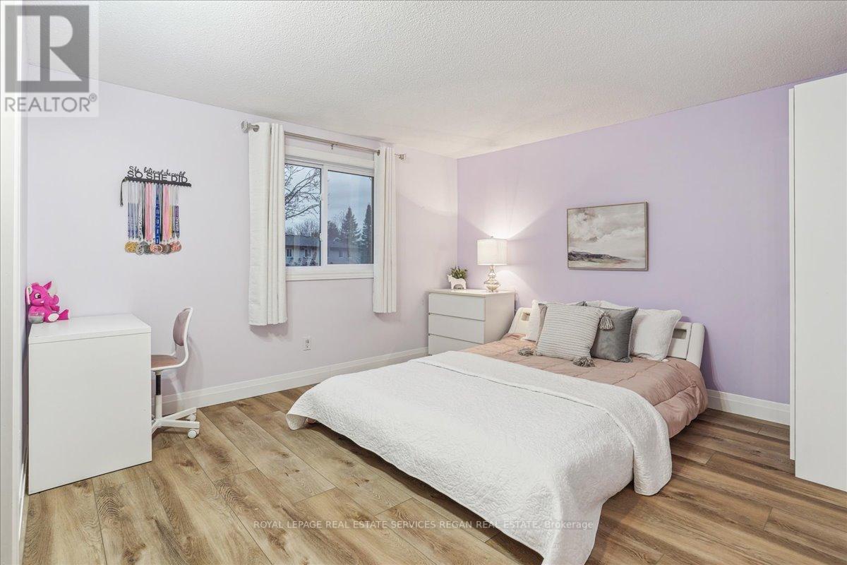 94 GUNN AVE