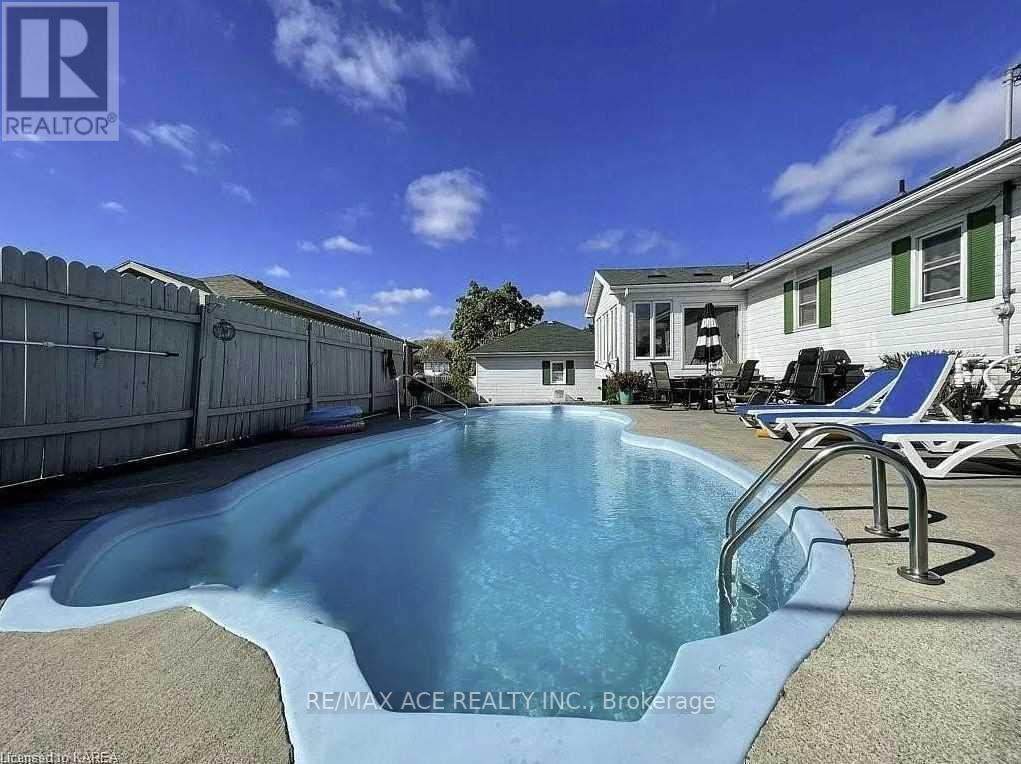 14 LATCHFORD ST