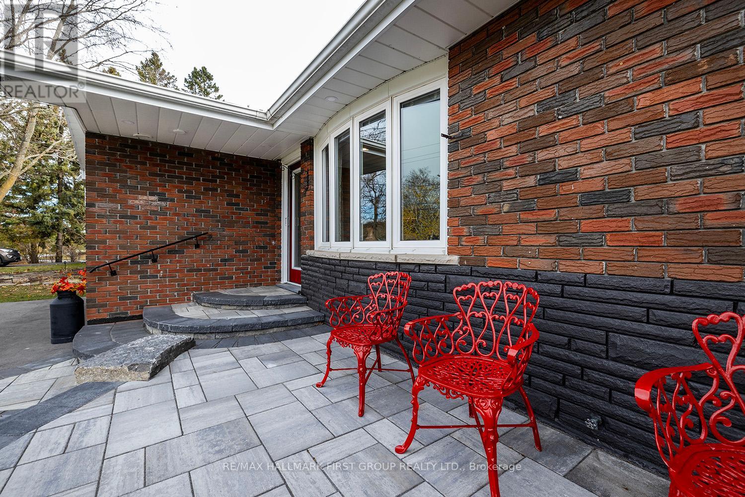 74 CLIFTON ST