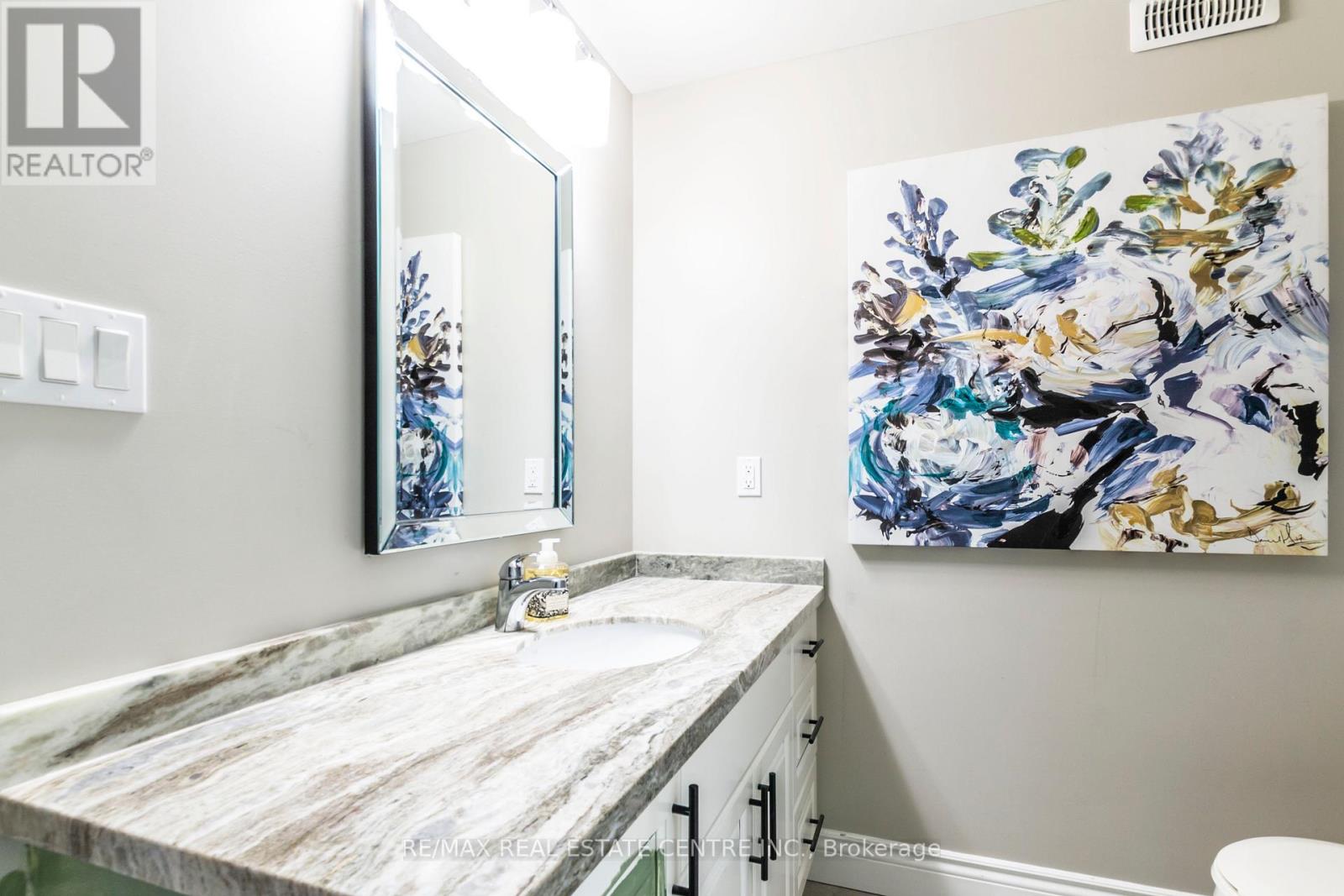 #208 -67 HADDINGTON ST, #208