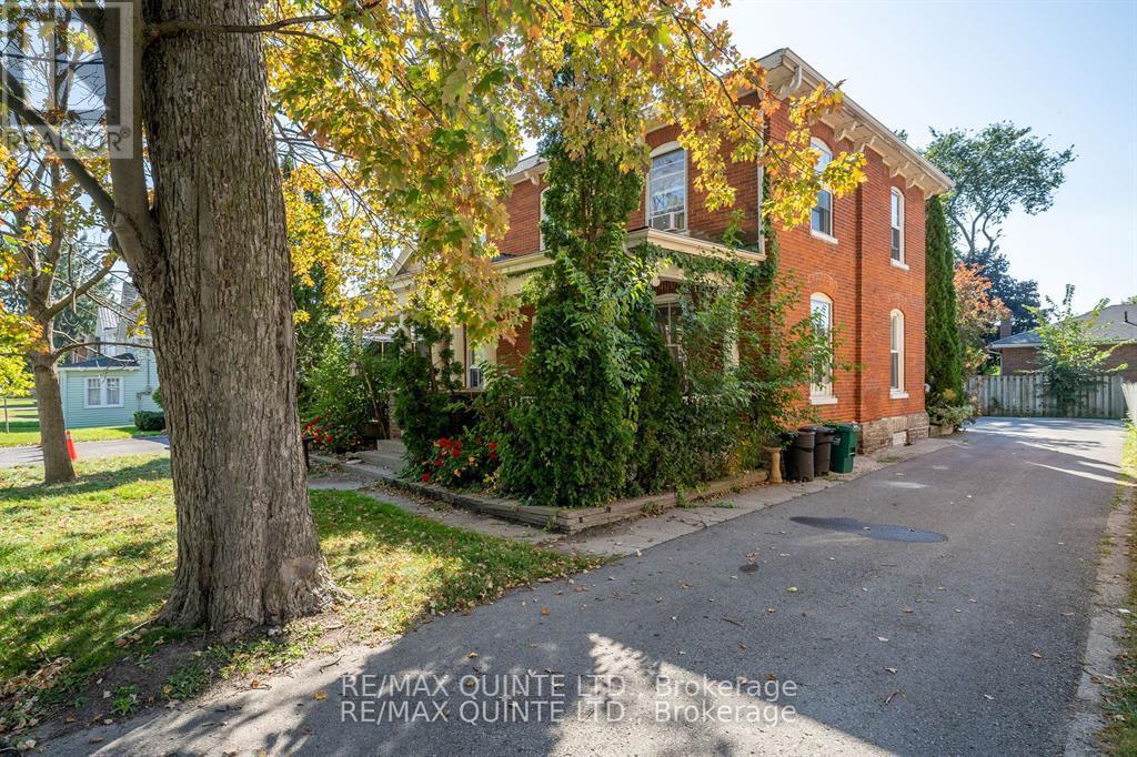 117 BRIDGE ST W