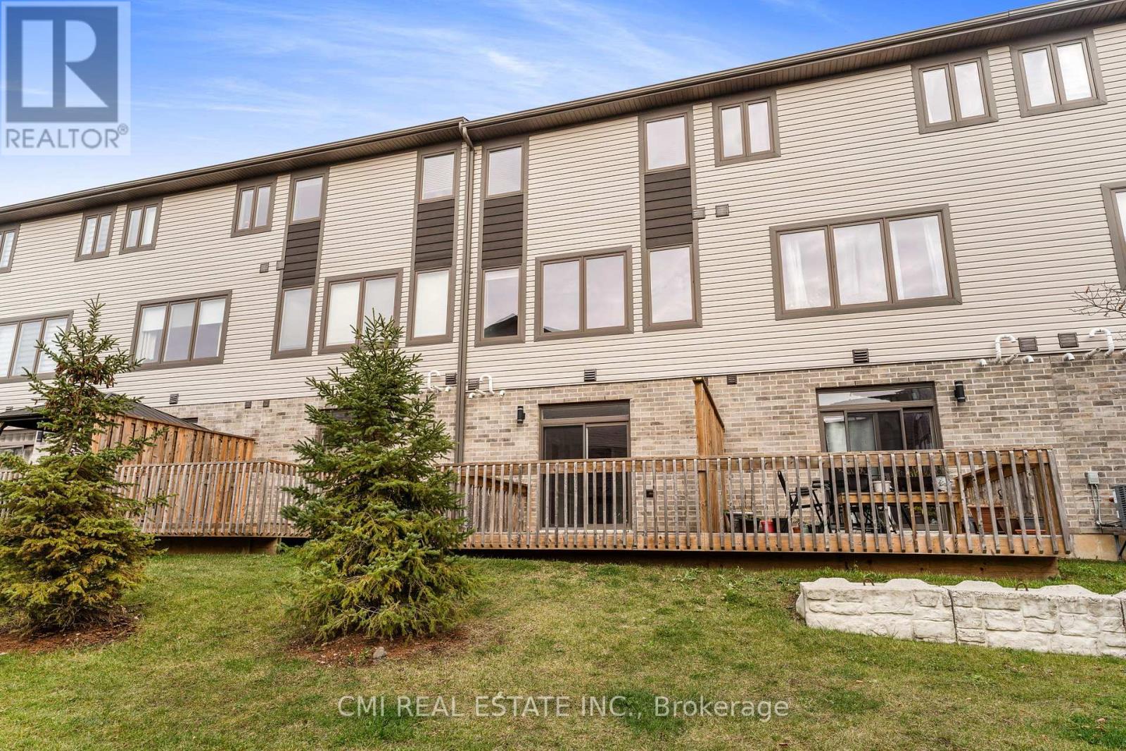 #8 -2070 MEADOWGATE BLVD, #8