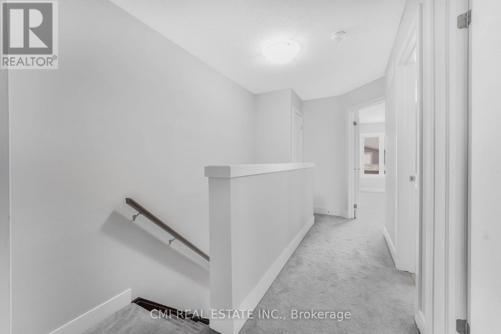 #8 -2070 MEADOWGATE BLVD, #8