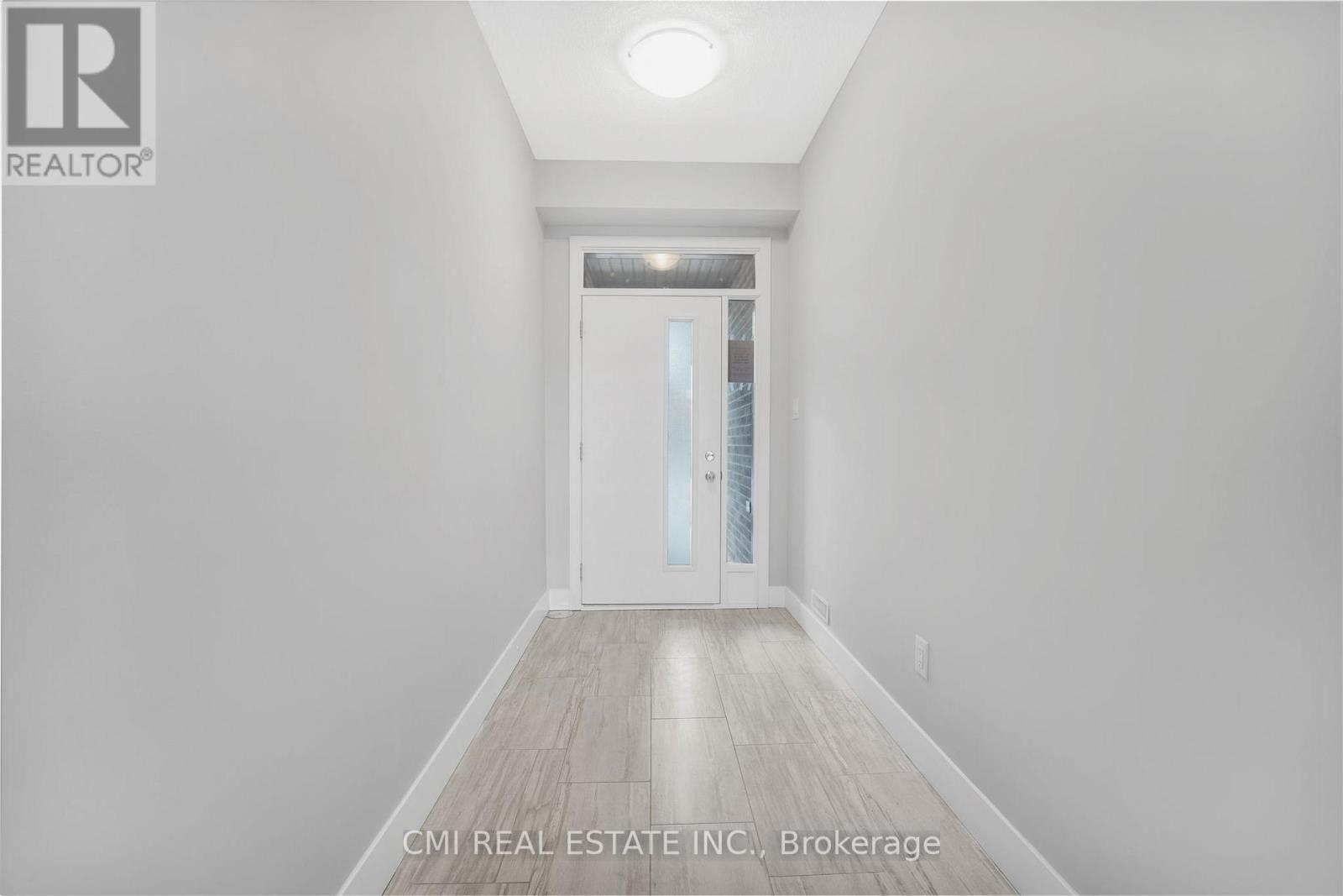 #8 -2070 MEADOWGATE BLVD, #8