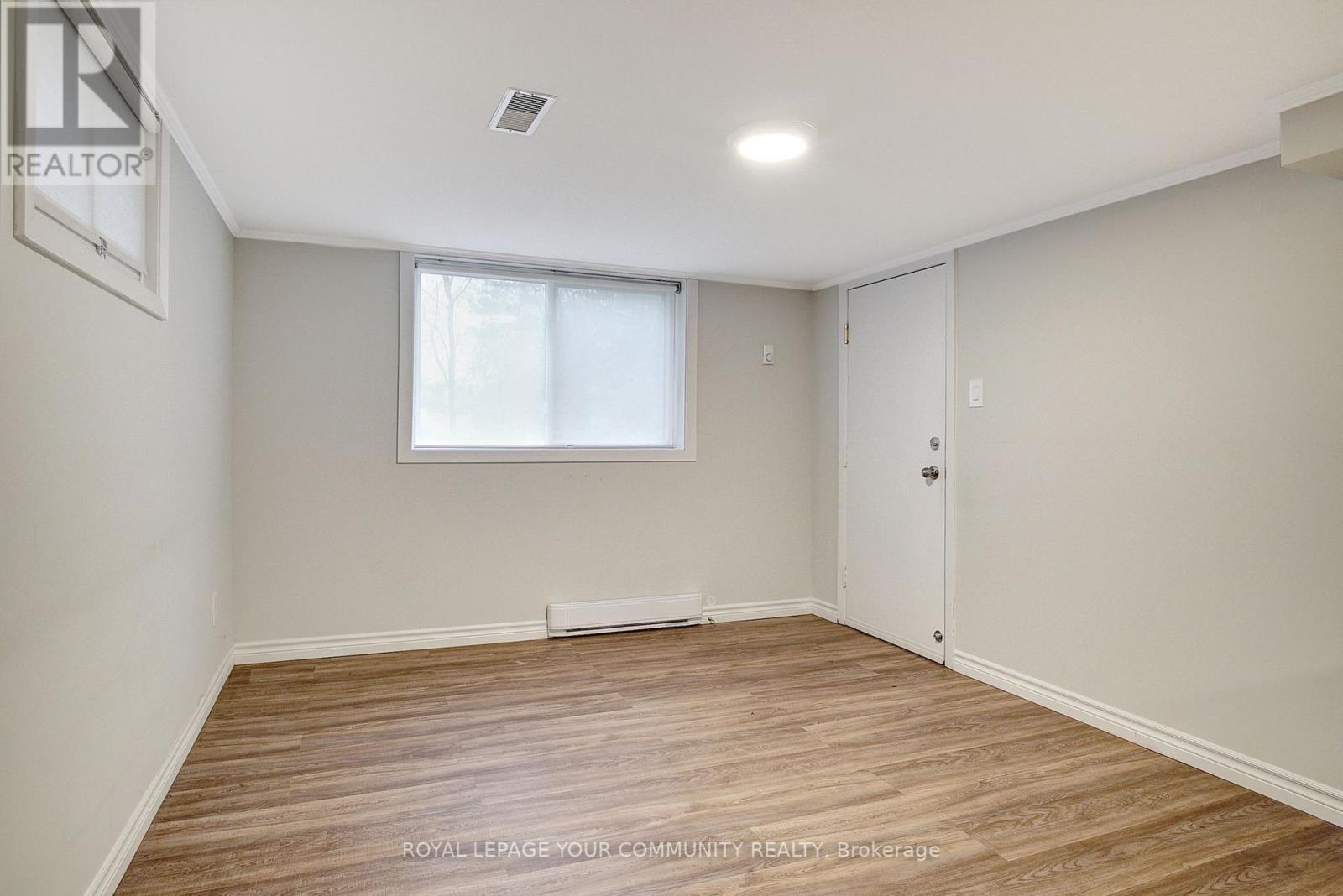 #B -160 ELGIN CRES S, #B