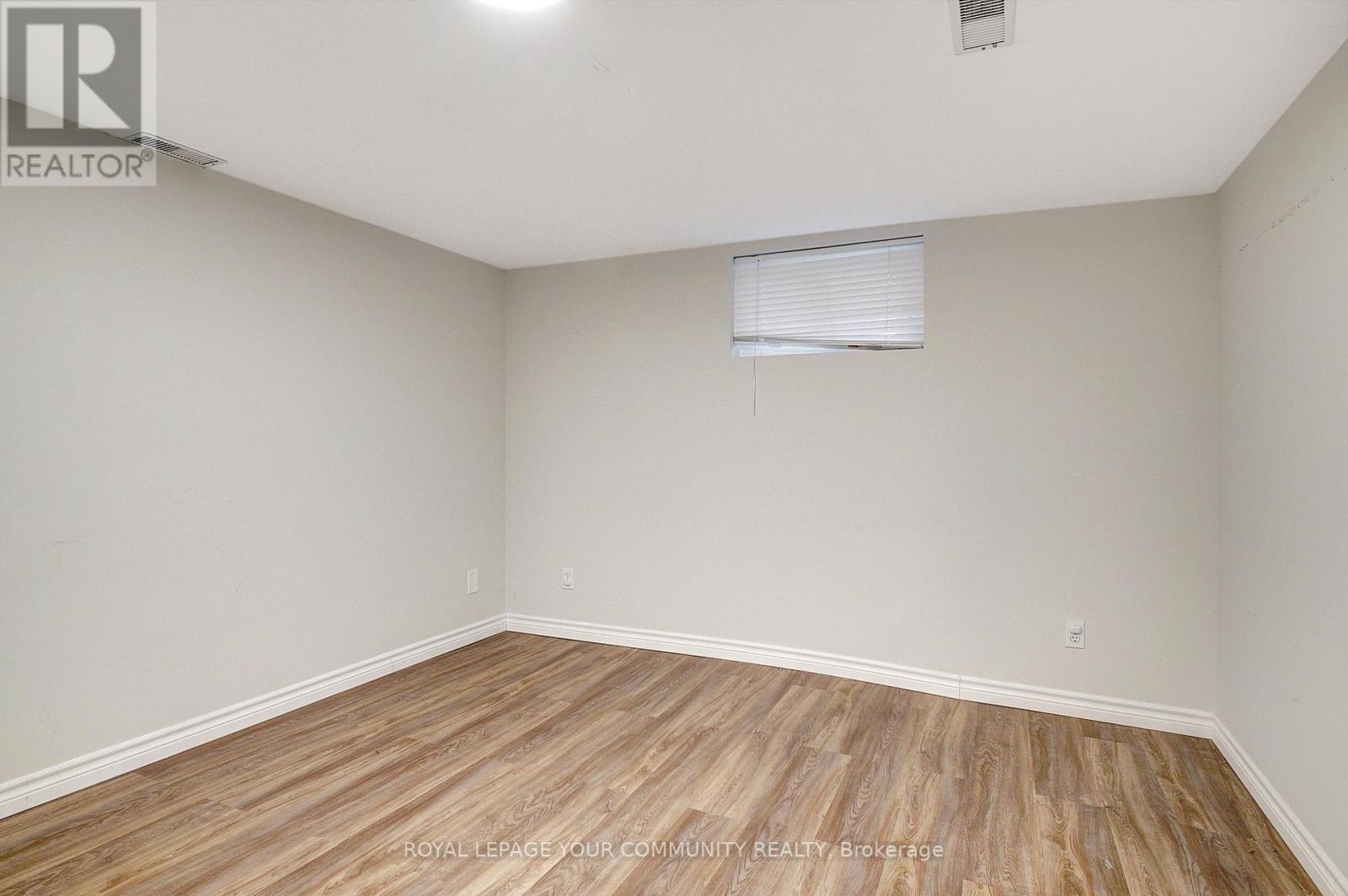 #B -160 ELGIN CRES S, #B