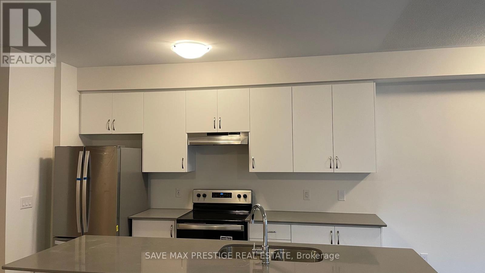 #712 -585 COLBORNE ST E, #712