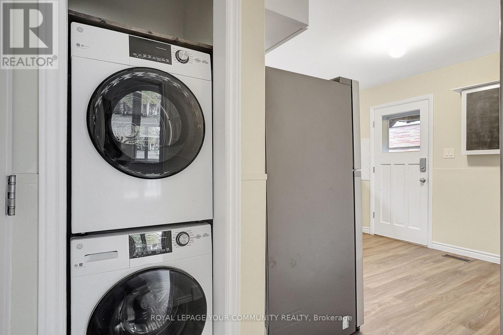 #A -160 ELGIN CRES S, #A