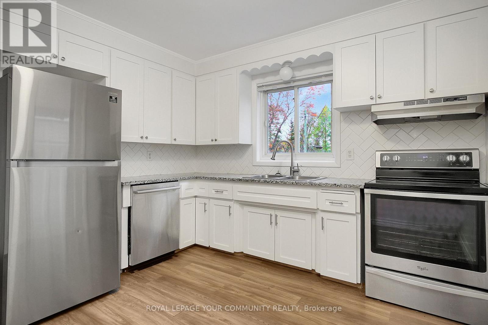 #A -160 ELGIN CRES S, #A