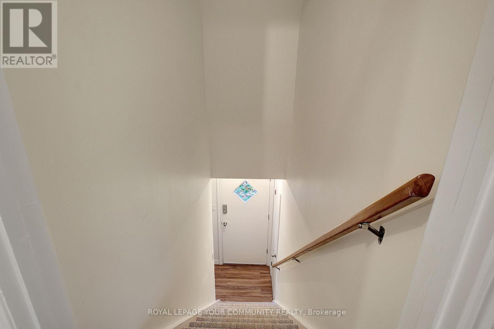 #A -160 ELGIN CRES S, #A