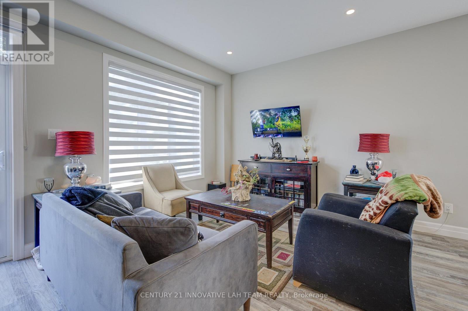 #30 -1023 DEVONSHIRE AVE, #30