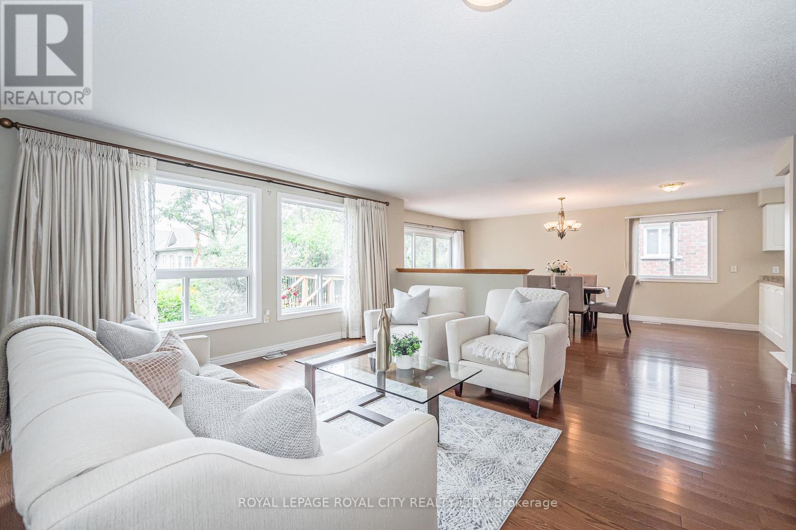 24 BEECHLAWN BLVD