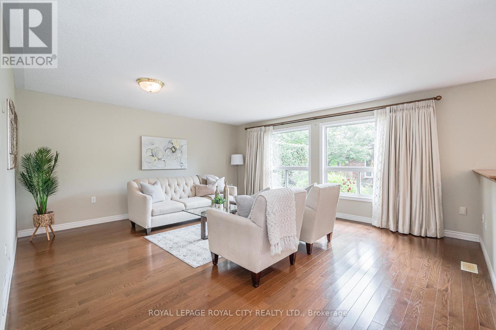 24 BEECHLAWN BLVD
