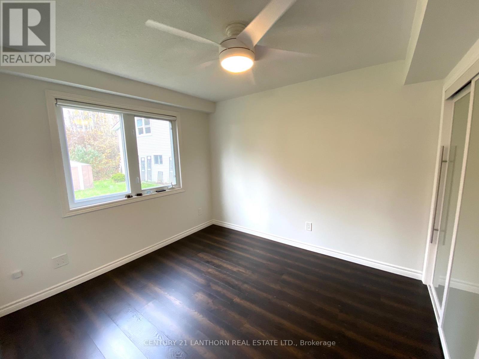 122 PARKVIEW RD