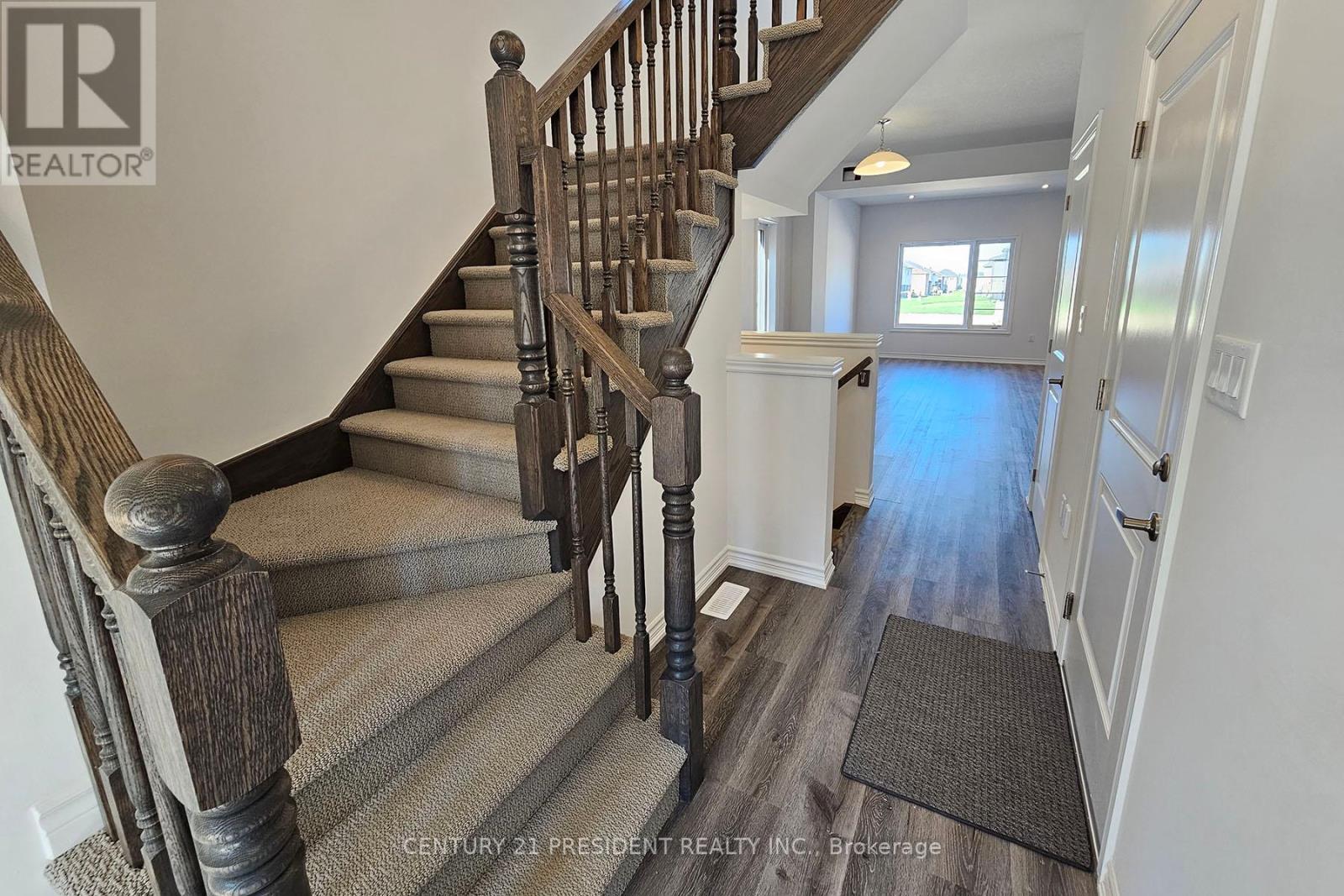 #11 -461 BLACKBURN DR, #11