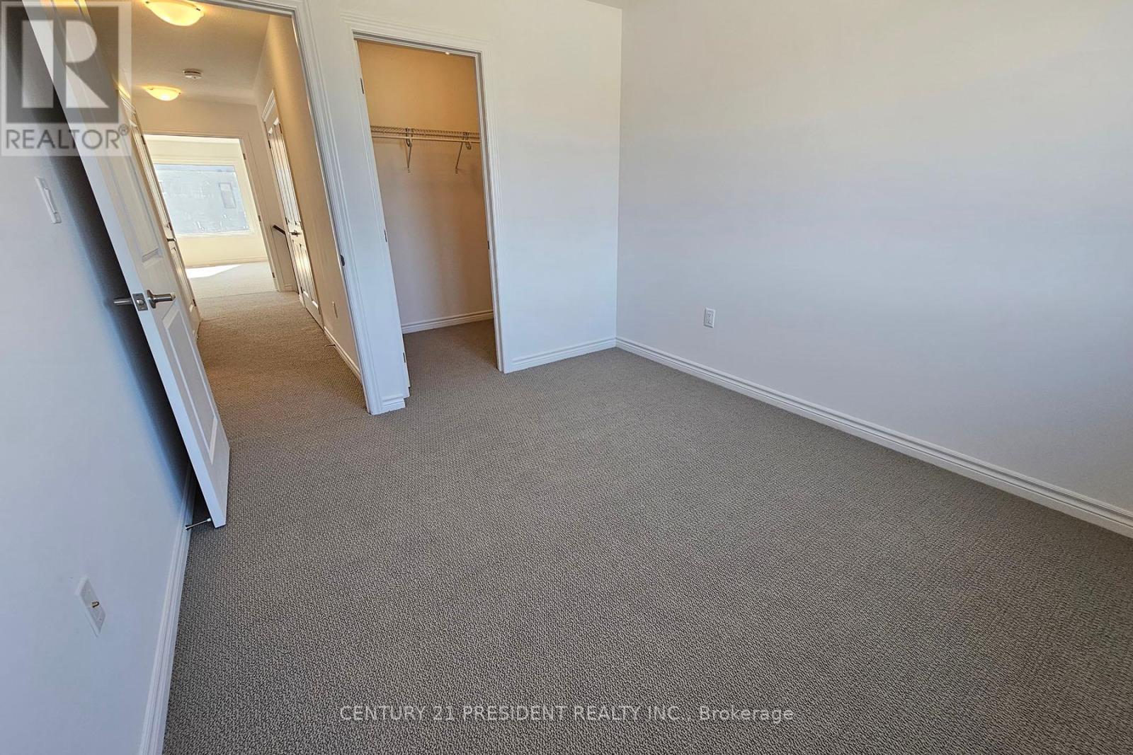 #11 -461 BLACKBURN DR, #11