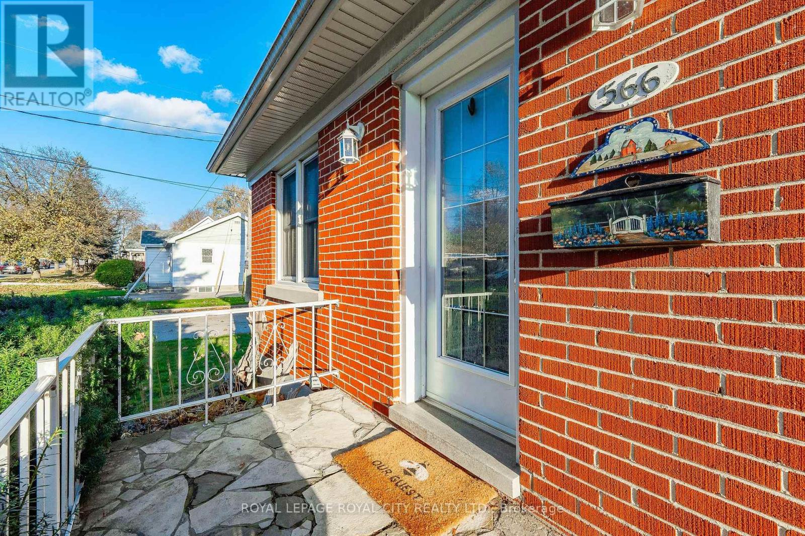 566 PAISLEY RD