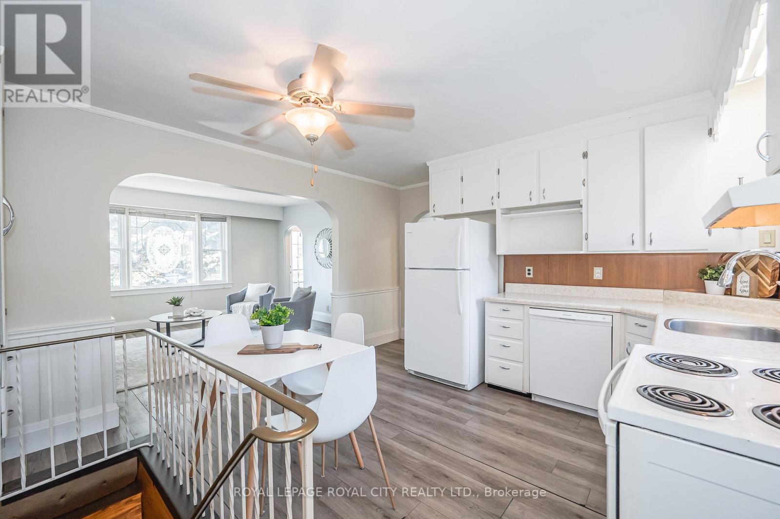 566 PAISLEY RD
