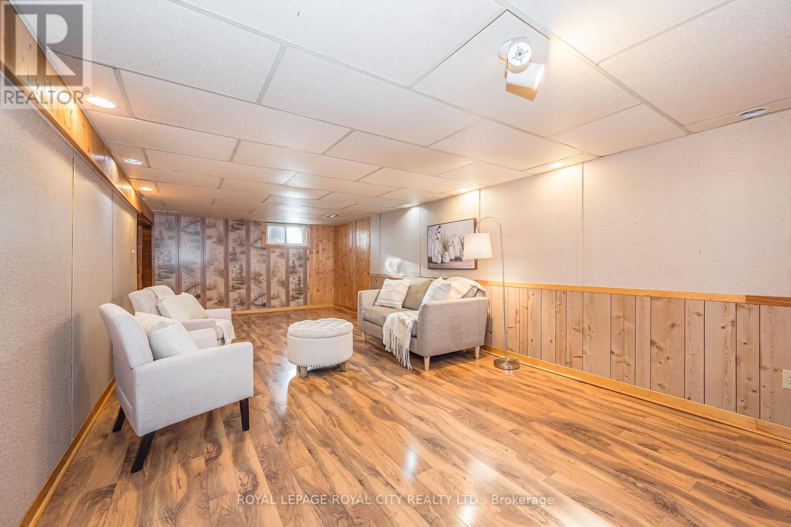 566 PAISLEY RD