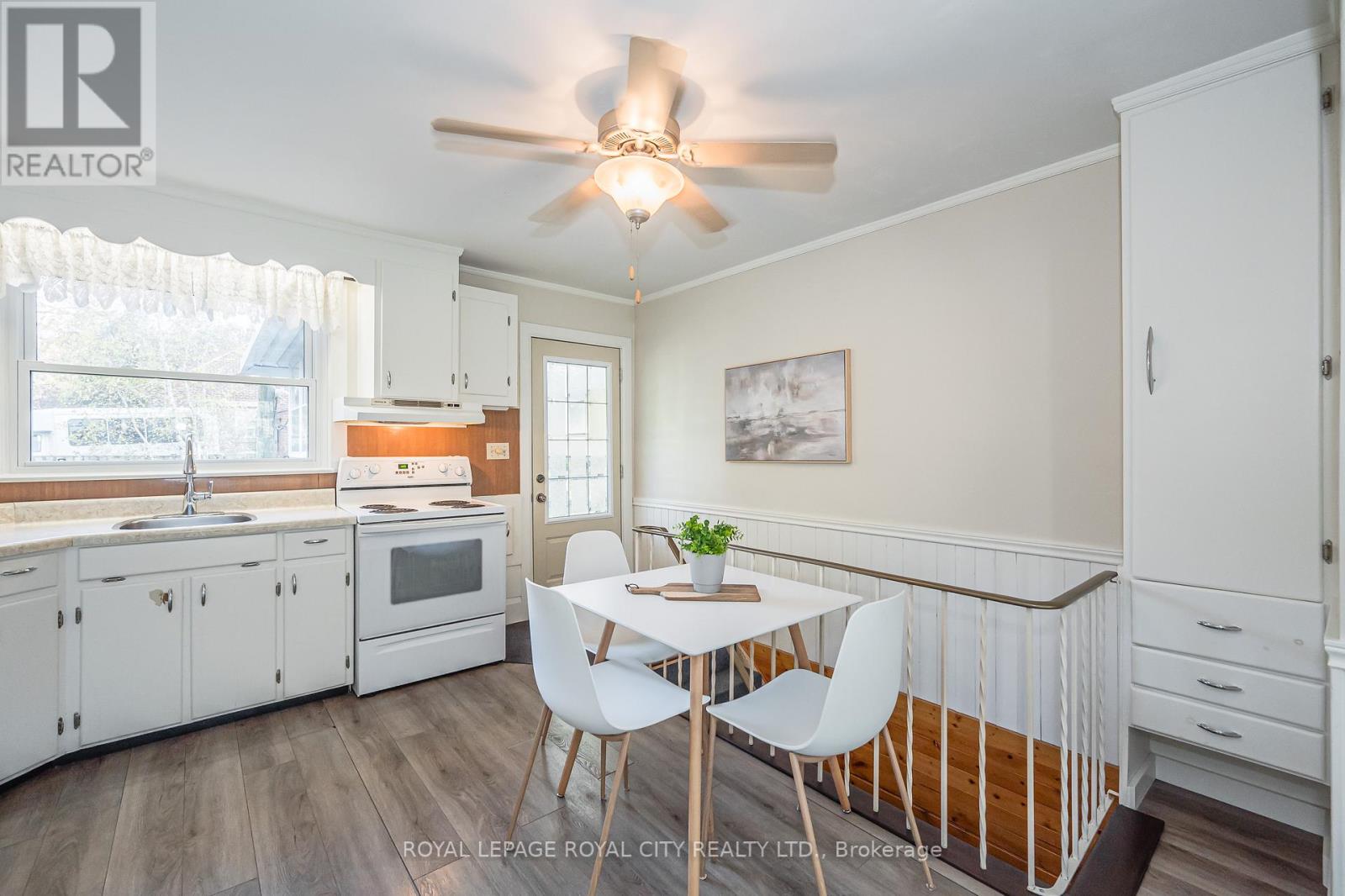 566 PAISLEY RD