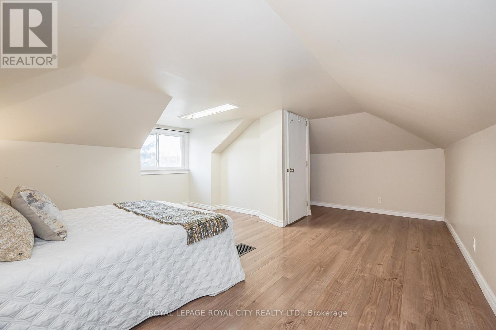 566 PAISLEY RD