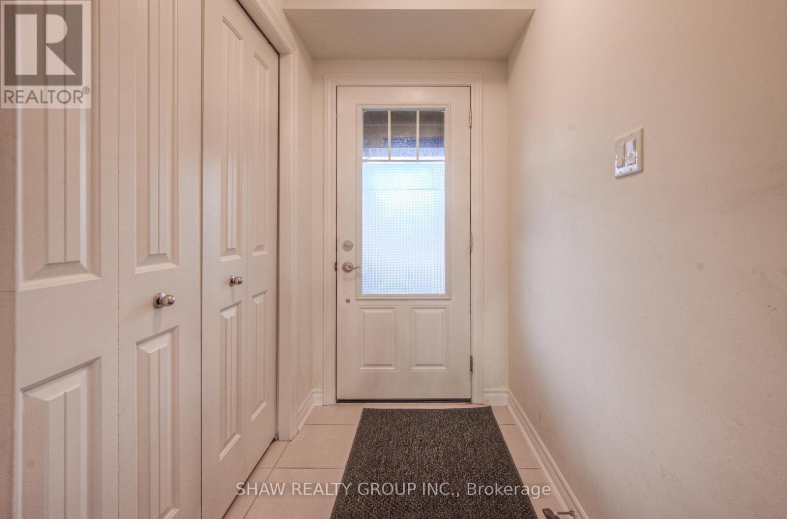 5 ARLINGTON CRES