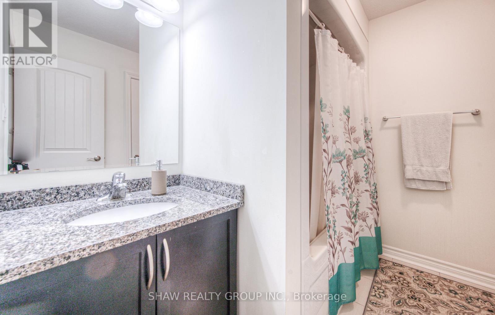 5 ARLINGTON CRES