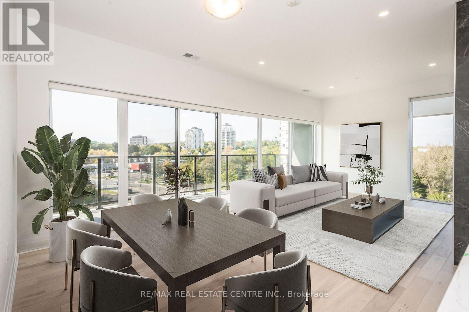 #609 -71 WYNDHAM ST S, #609