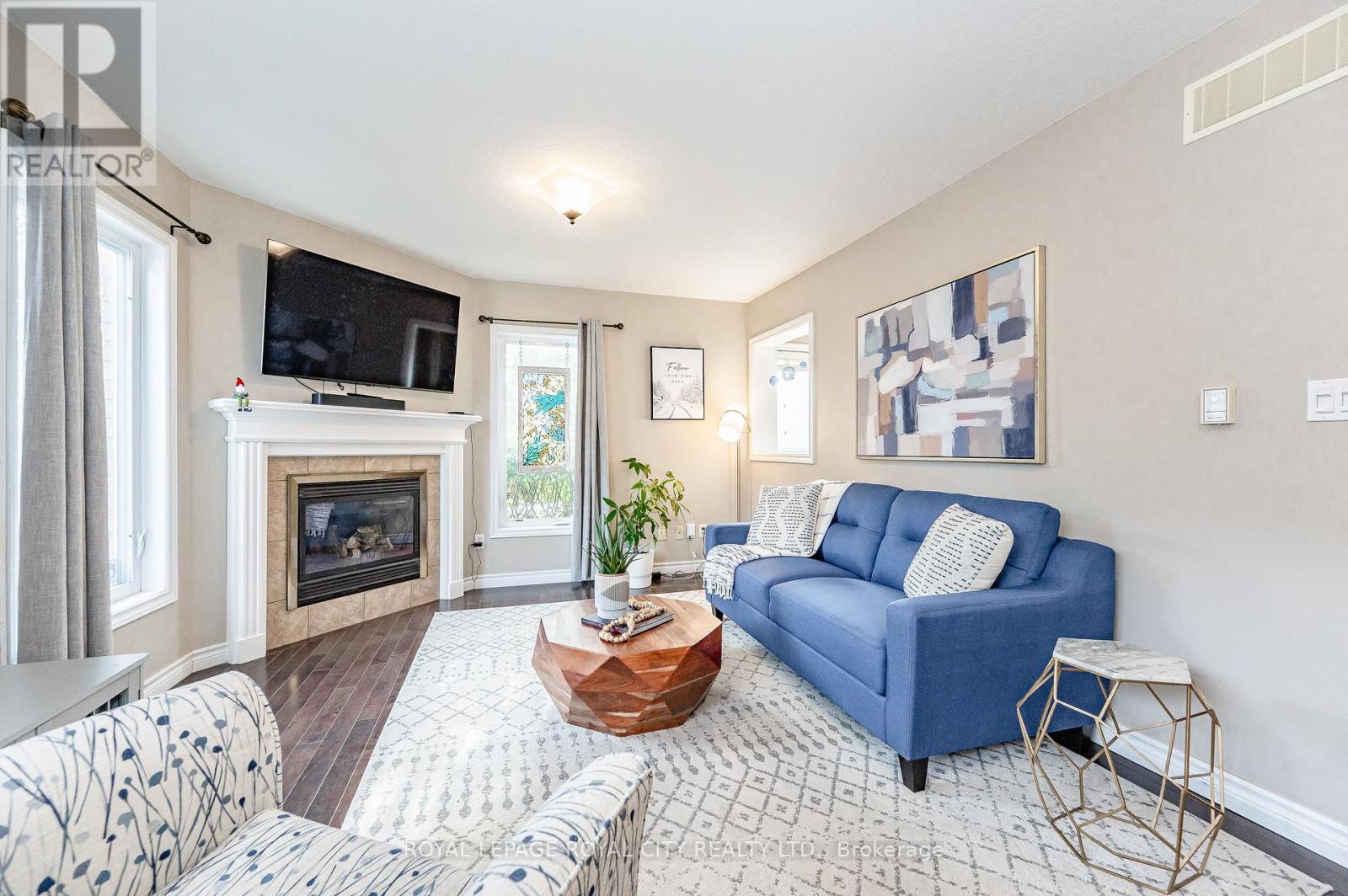 #28 -20 SHACKLETON DR, #28