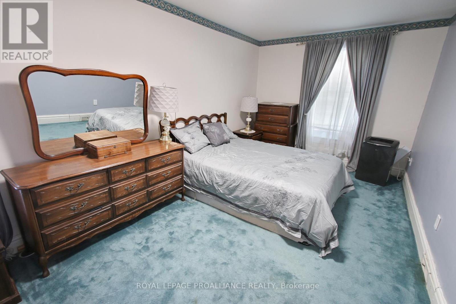 306 BLEECKER AVE