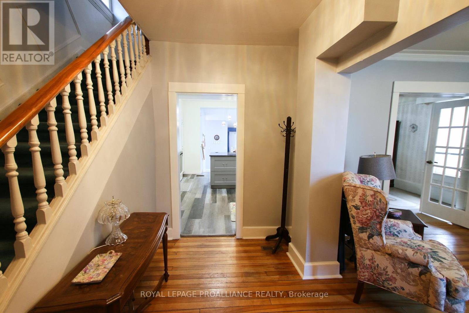 306 BLEECKER AVE