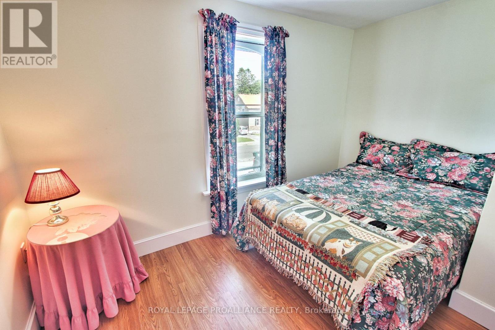 306 BLEECKER AVE
