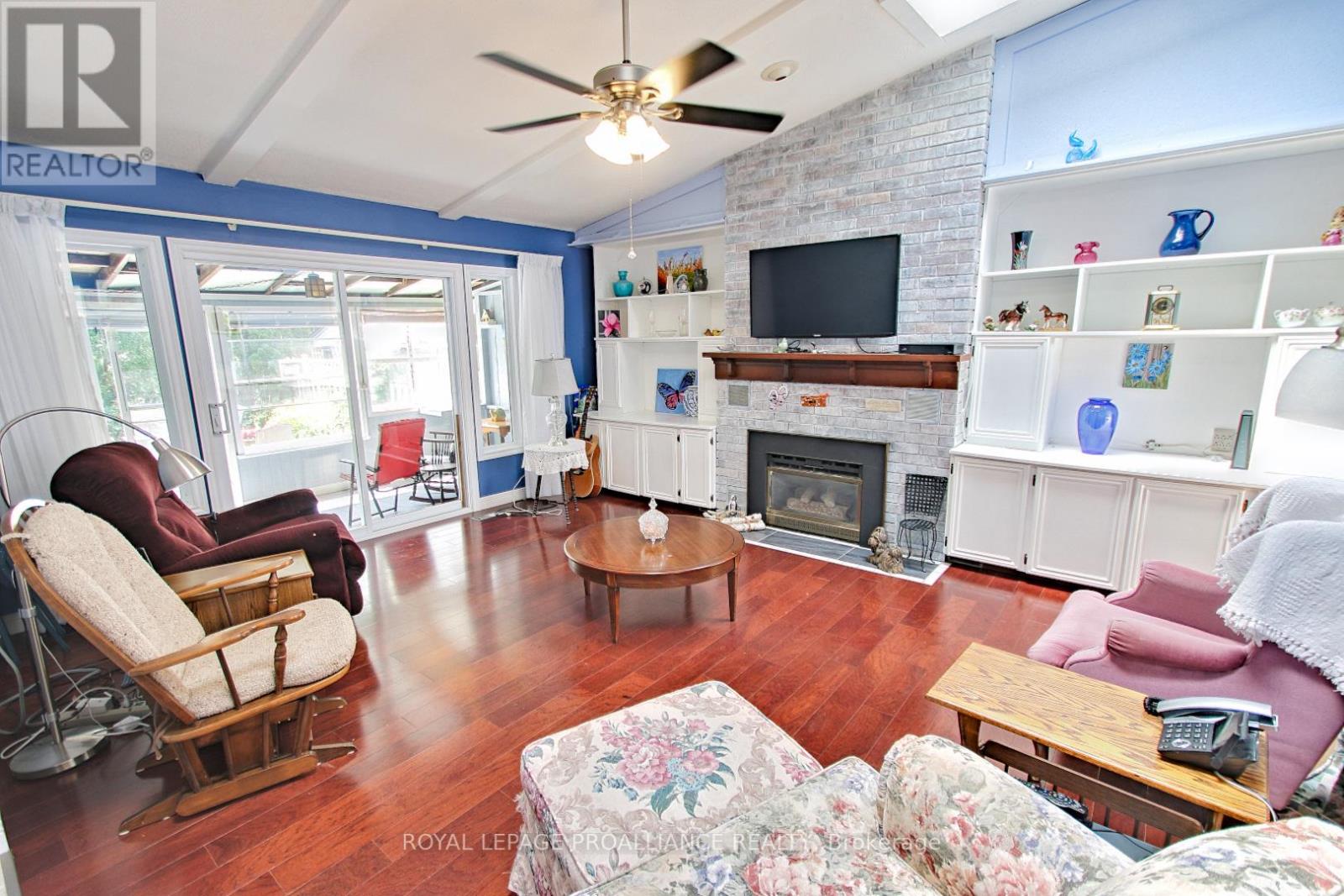 306 BLEECKER AVE