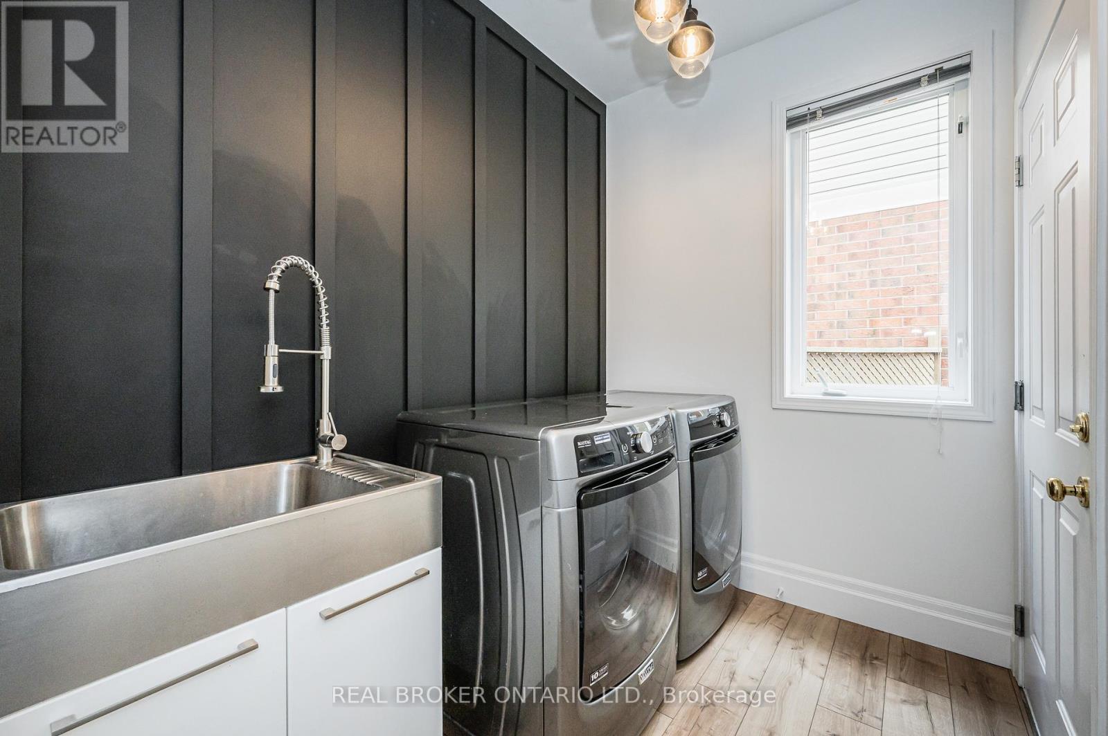164 DELLGROVE CIRC