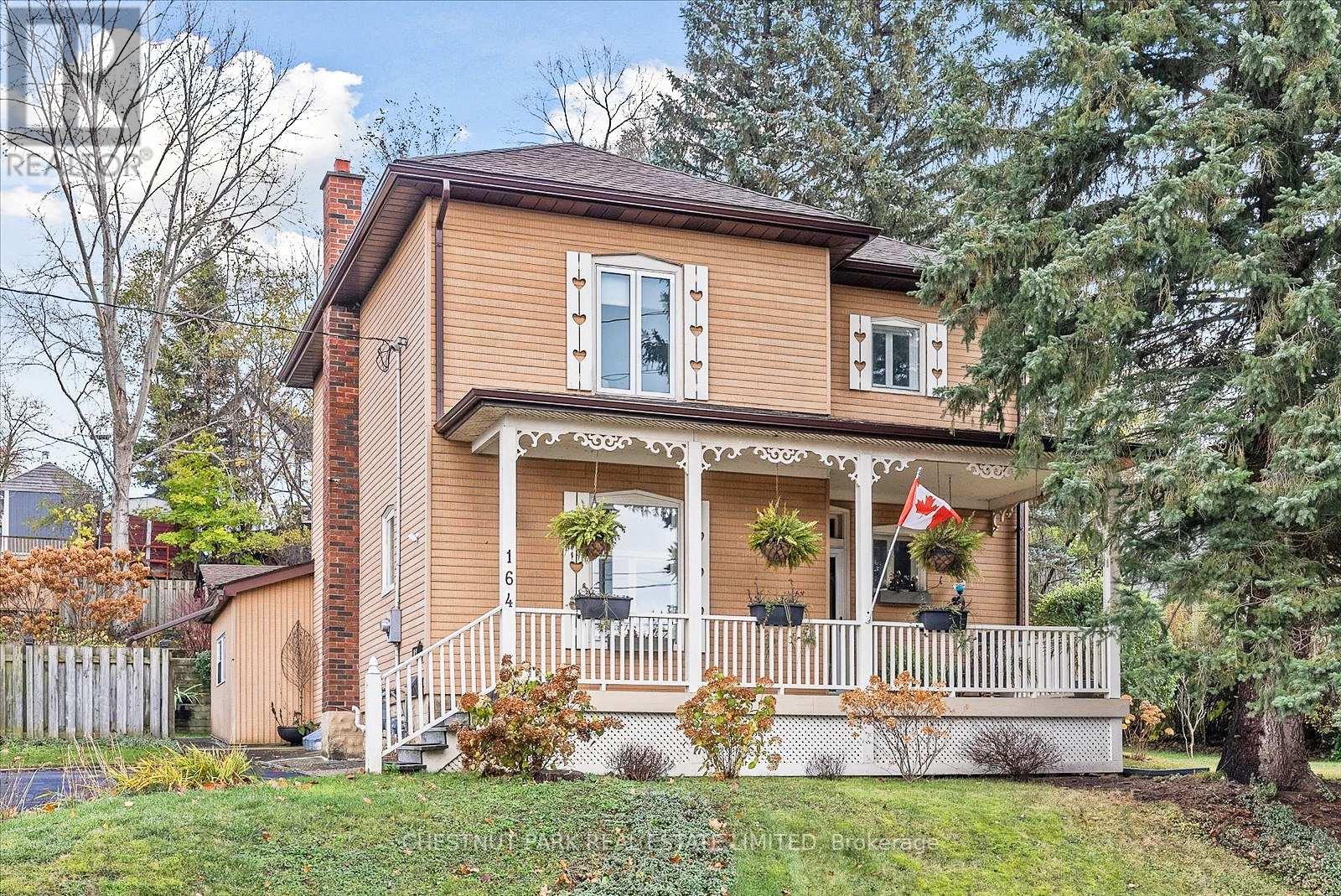164 QUEEN ST E