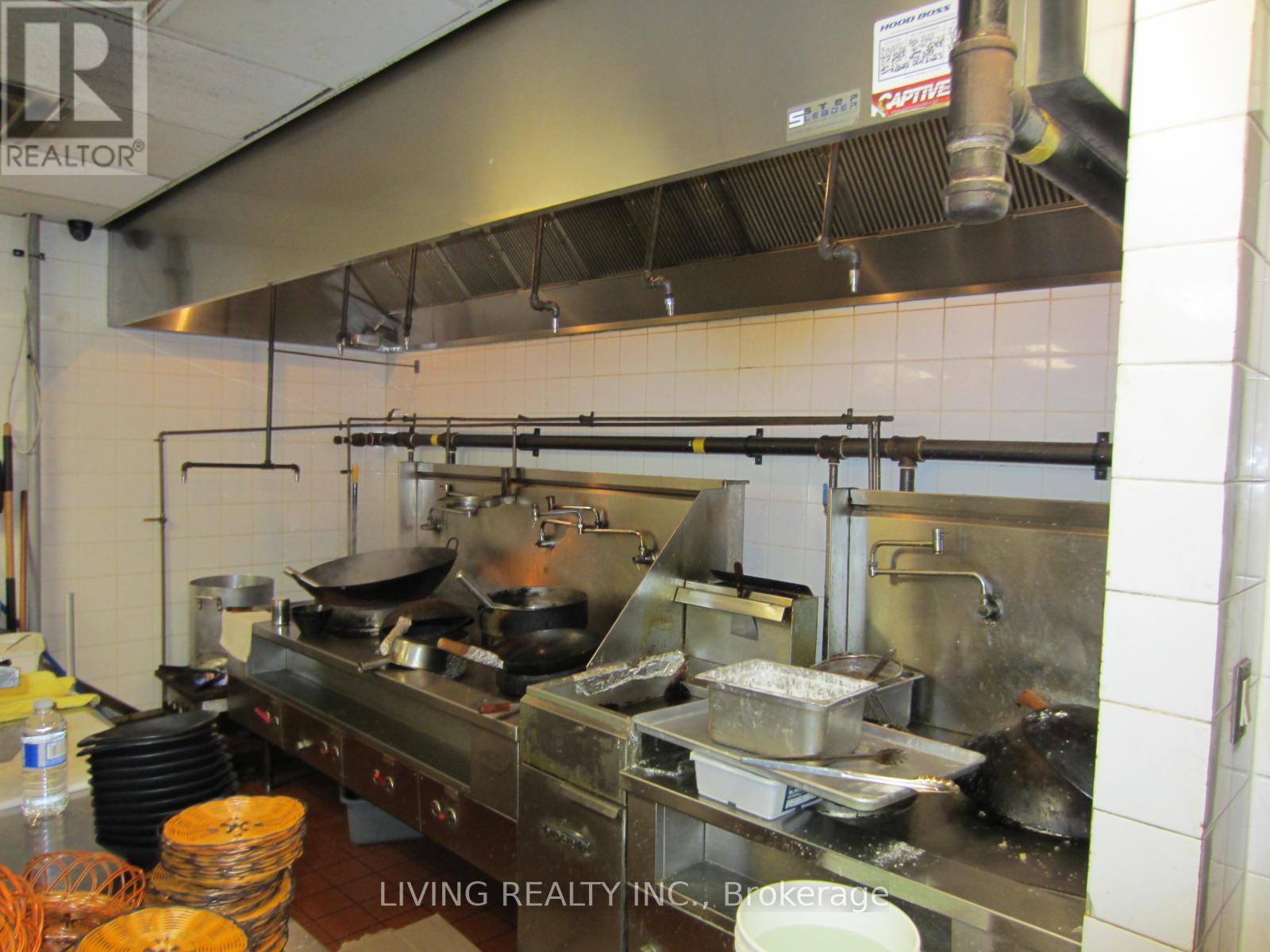 #D4 & D5 -50 WESTMOUNT RD N, #D4 & D5