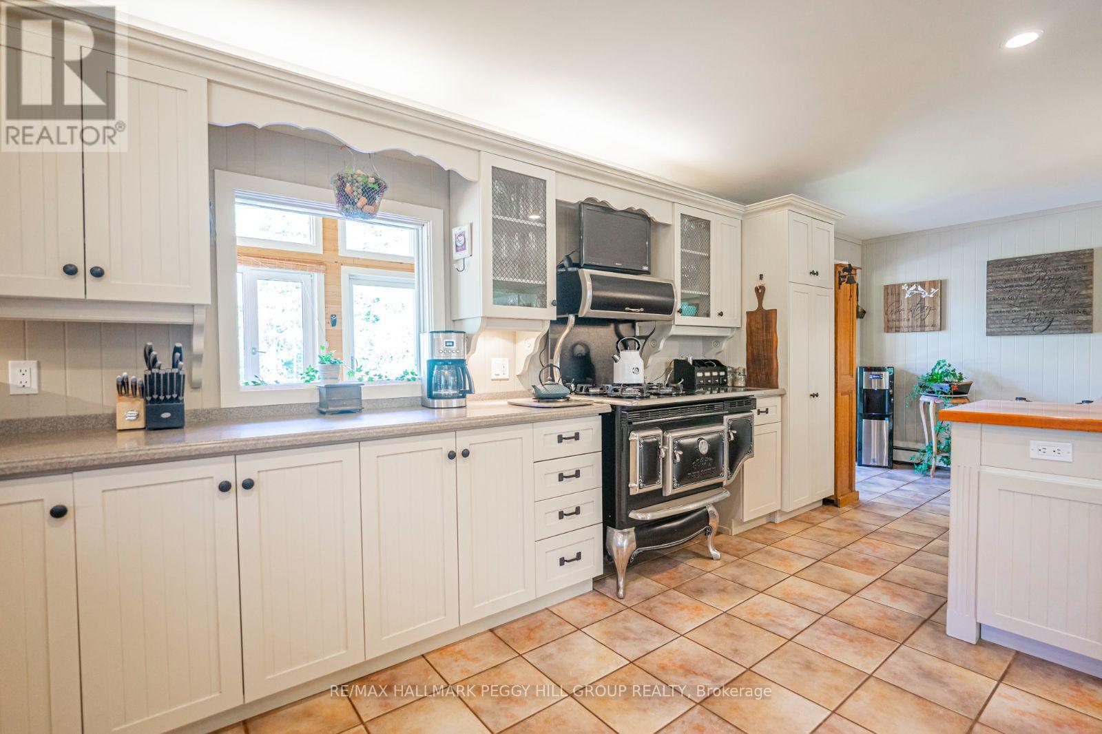 127 SOUTH LANCELOT RD